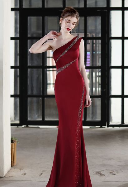 One-Shoulder Colorful Sequin Bodycon Gown in Burgundy