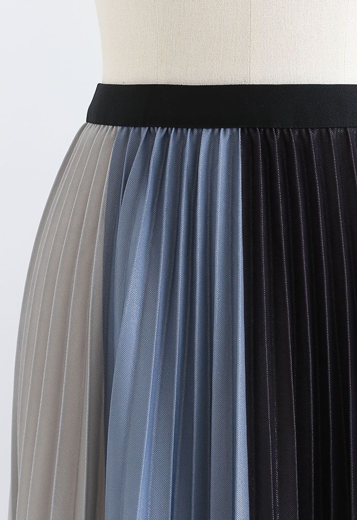 Pleated Sheen Color Block Midi Skirt in Blue