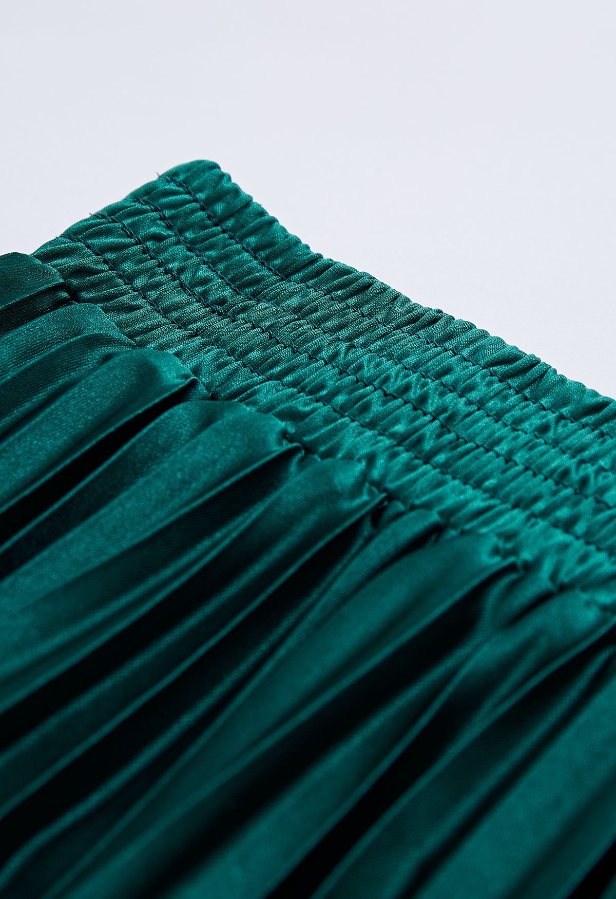 Glossy Pleated Maxi Skirt in Emerald