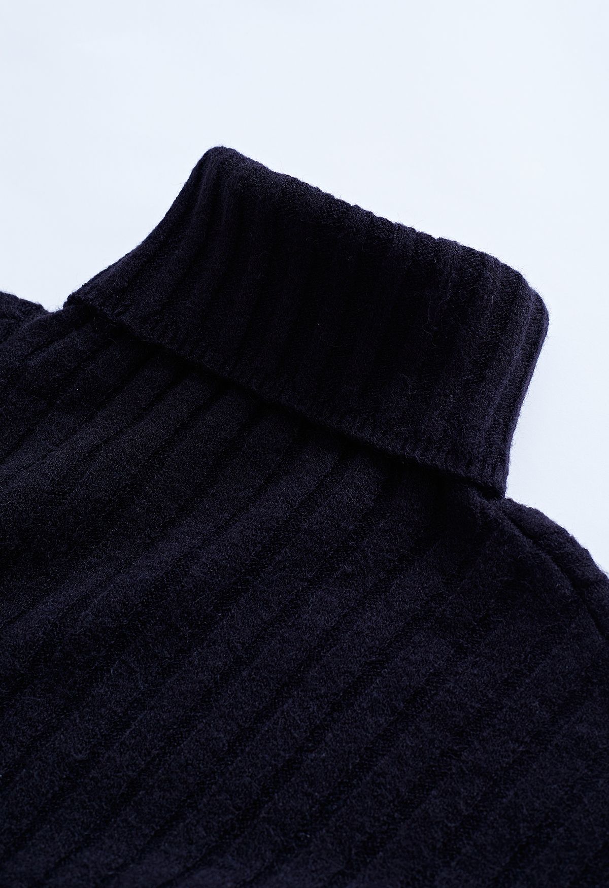 Turtleneck Sleeves Knit Sweater in Black