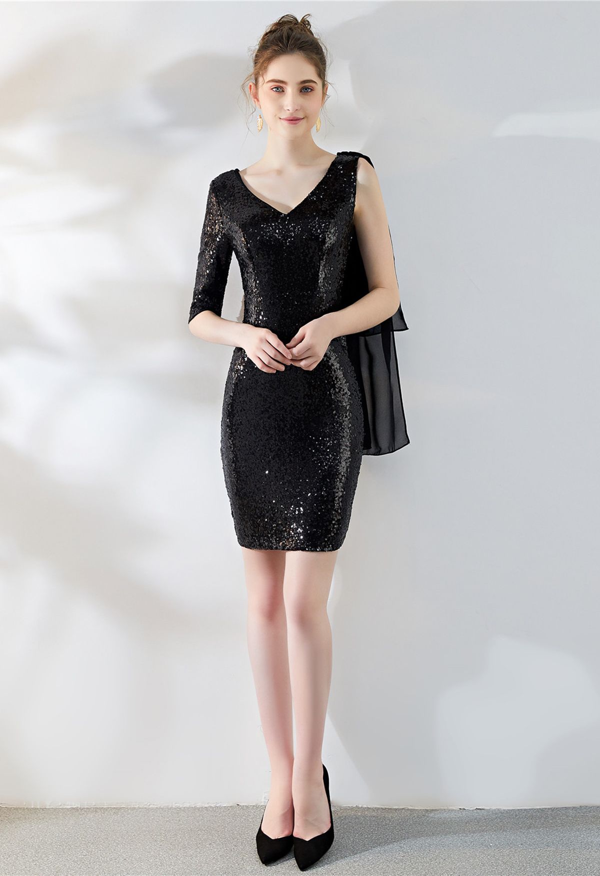 V-Neck Chiffon Spliced Sequined Cocktail Dress in Black