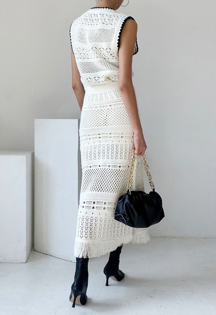 Hollow Out Knit Vest and Tassel Hem Skirt Set