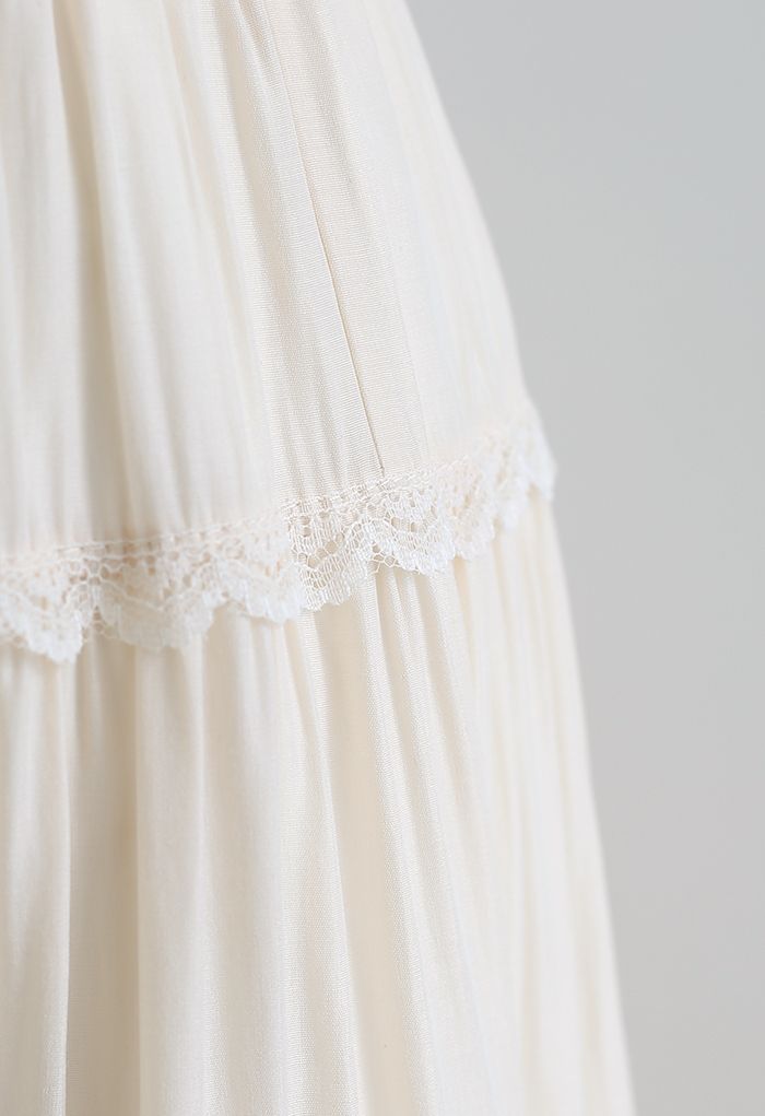 Scalloped Lace Pleated Frilling Midi Skirt in Cream