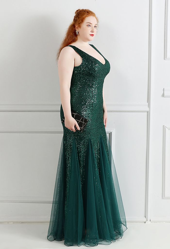 Mesh Panelled Sequined Mermaid Gown in Emerald