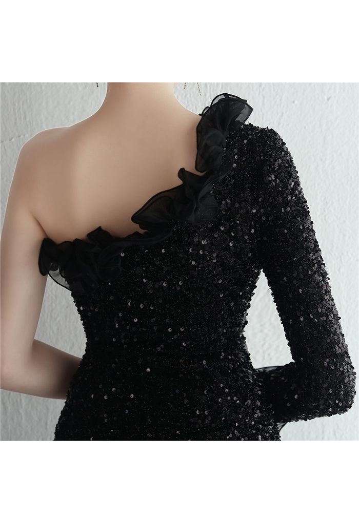 One-Shoulder Organza Trim Sequined Gown in Black