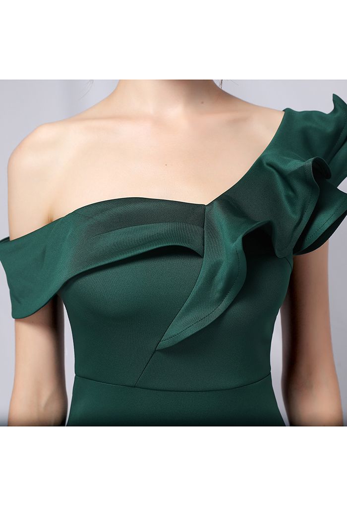 Ruffle One-Shoulder Mermaid Satin Gown in Emerald