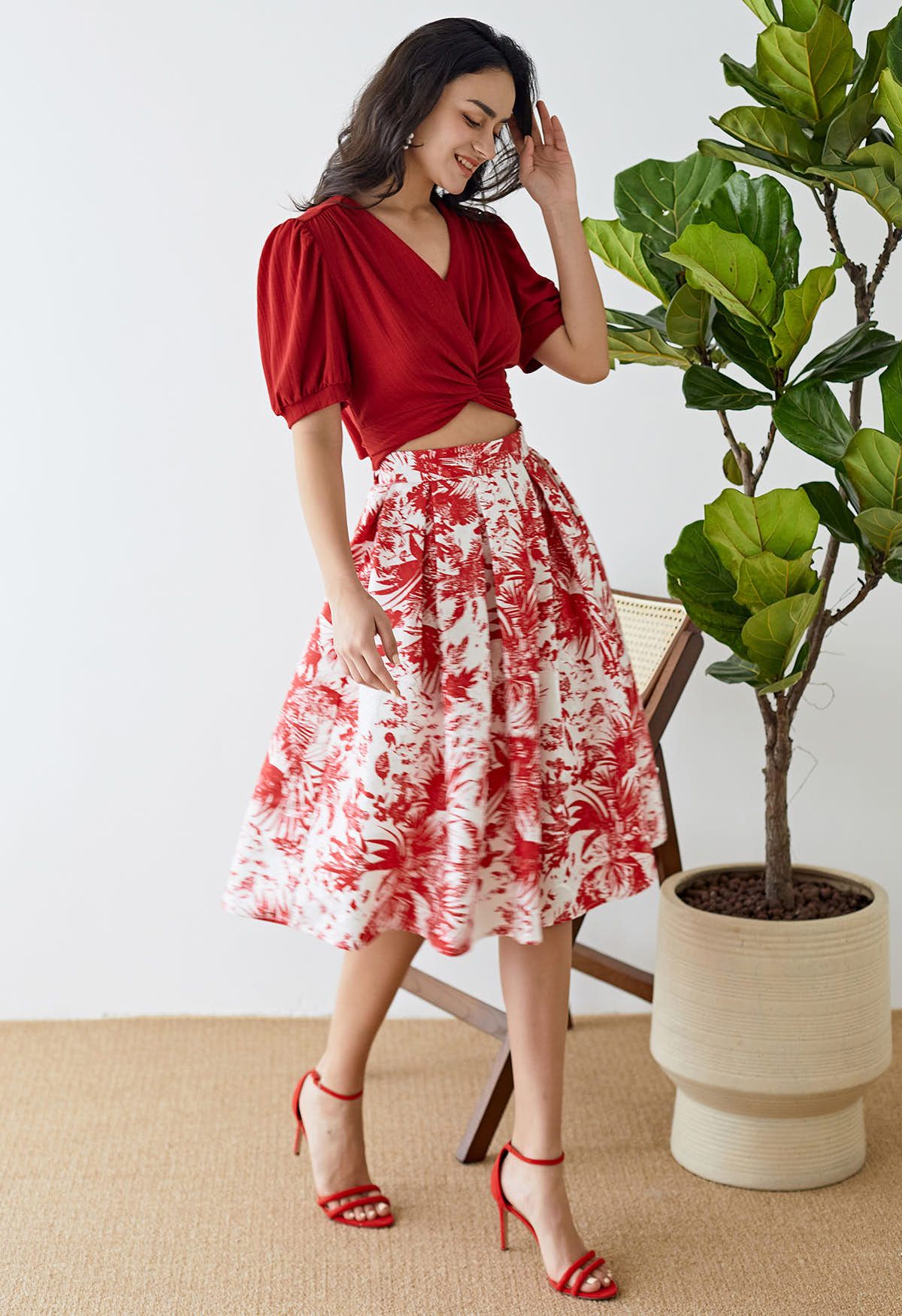 Tropical Groove Jacquard Pleated Midi Skirt in Red