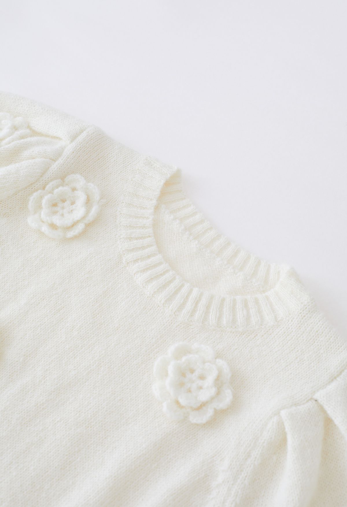 Crochet Flowers Trim Knit Top in Ivory