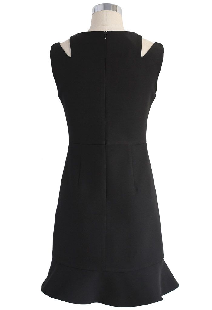 The Epitome of Grace Sleeveless Dress in Black